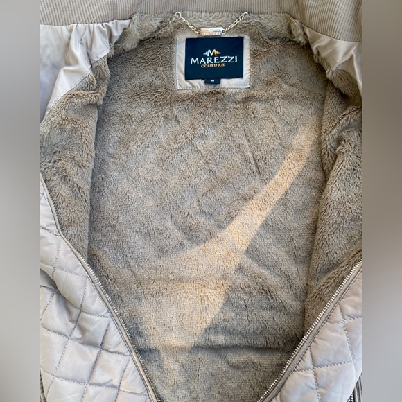 Vest - Picture 5 of 7